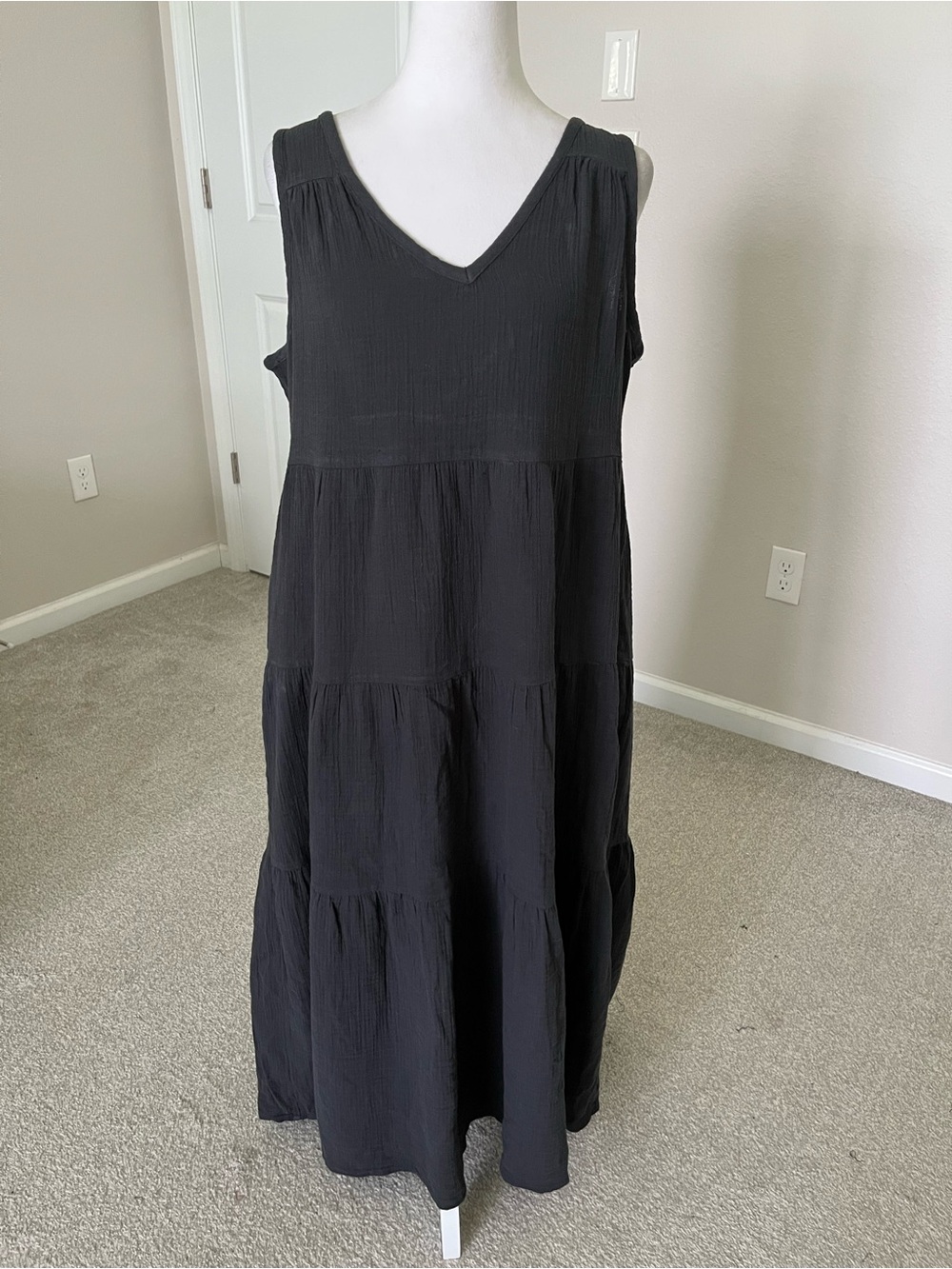 NWT Quince 100% Organic Cotton Black Tiered Sleeveless Maxi Dress Size Medium